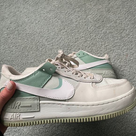 nike pastel green